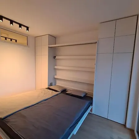 Neu, Zentral, Schoen, Bergblick, Suedterrasse